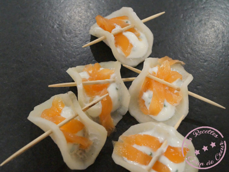 Bouchées festives radis noir, saumon et fromage frais